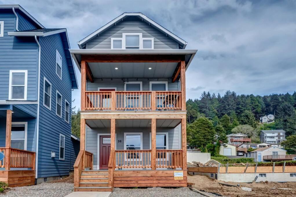 New Tri-Level Home With Ocean View And 3 En-Suite Bedrooms! Депо-Бей Экстерьер фото
